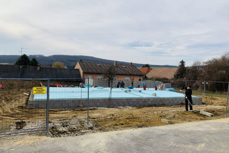  Stavba domu Edelstal 4, Rakúsko /  - video