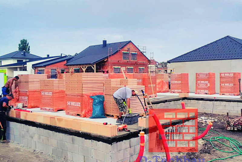 Stavba domu Zurndorf, Baue22SK / Stavba domu Zurndorf, Baue22SK - aktuálne: Strecha - video Stavba domu Zurndorf, Baue22SK / Stavba domu Zurndorf, Baue22SK - aktuálne: Strecha - video