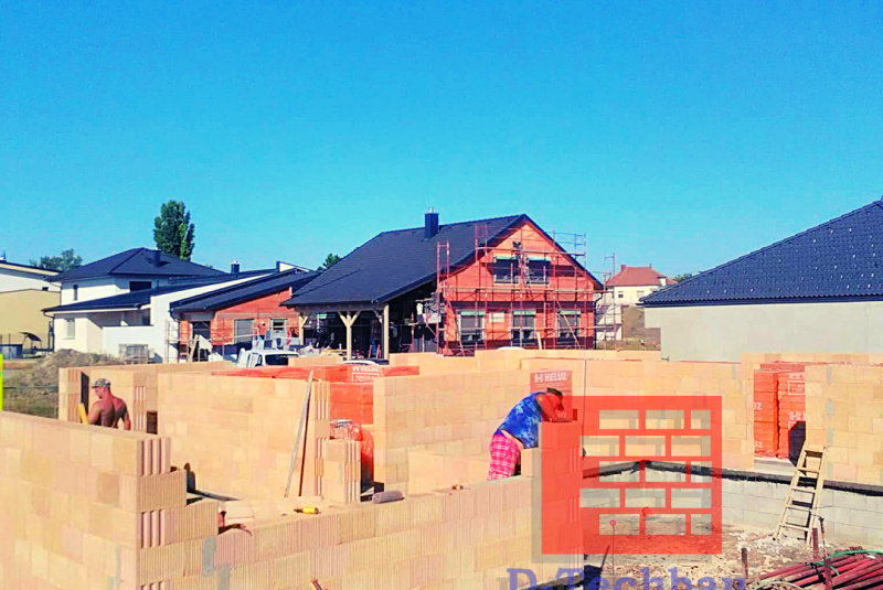  Stavba domu Zurndorf, Baue22SK / Stavba domu Zurndorf, Baue22SK - aktuálne: Strecha - video