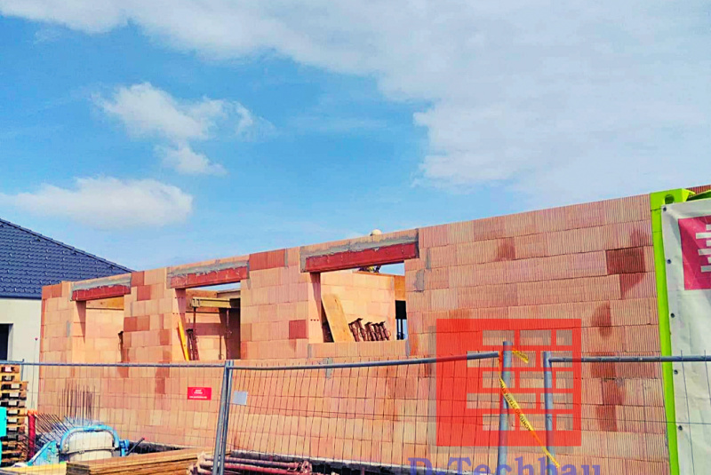 Stavba domu Zurndorf, Baue22SK / Stavba domu Zurndorf, Baue22SK - aktuálne: Strecha - video Stavba domu Zurndorf, Baue22SK / Stavba domu Zurndorf, Baue22SK - aktuálne: Strecha - video