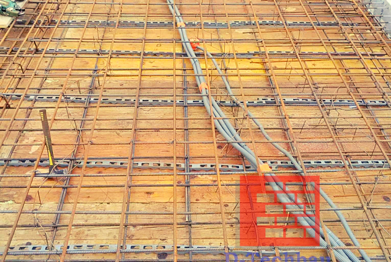 Stavba domu Zurndorf, Baue22SK / Stavba domu Zurndorf, Baue22SK - aktuálne: Strecha - video Stavba domu Zurndorf, Baue22SK / Stavba domu Zurndorf, Baue22SK - aktuálne: Strecha - video