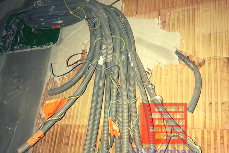 Stavba domu Zurndorf, Baue22SK / Stavba domu Zurndorf, Baue22SK - aktuálne: Strecha - video Stavba domu Zurndorf, Baue22SK / Stavba domu Zurndorf, Baue22SK - aktuálne: Strecha - video